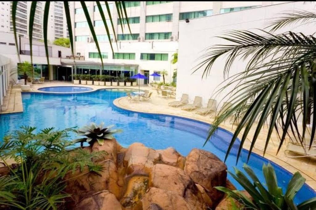 Super Charmosa No Radisson - Olimpia